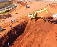 Drenagem e terraplenagem marcam avanço das obras do Viaduto da PUC em Londrina Foto: DER-PR