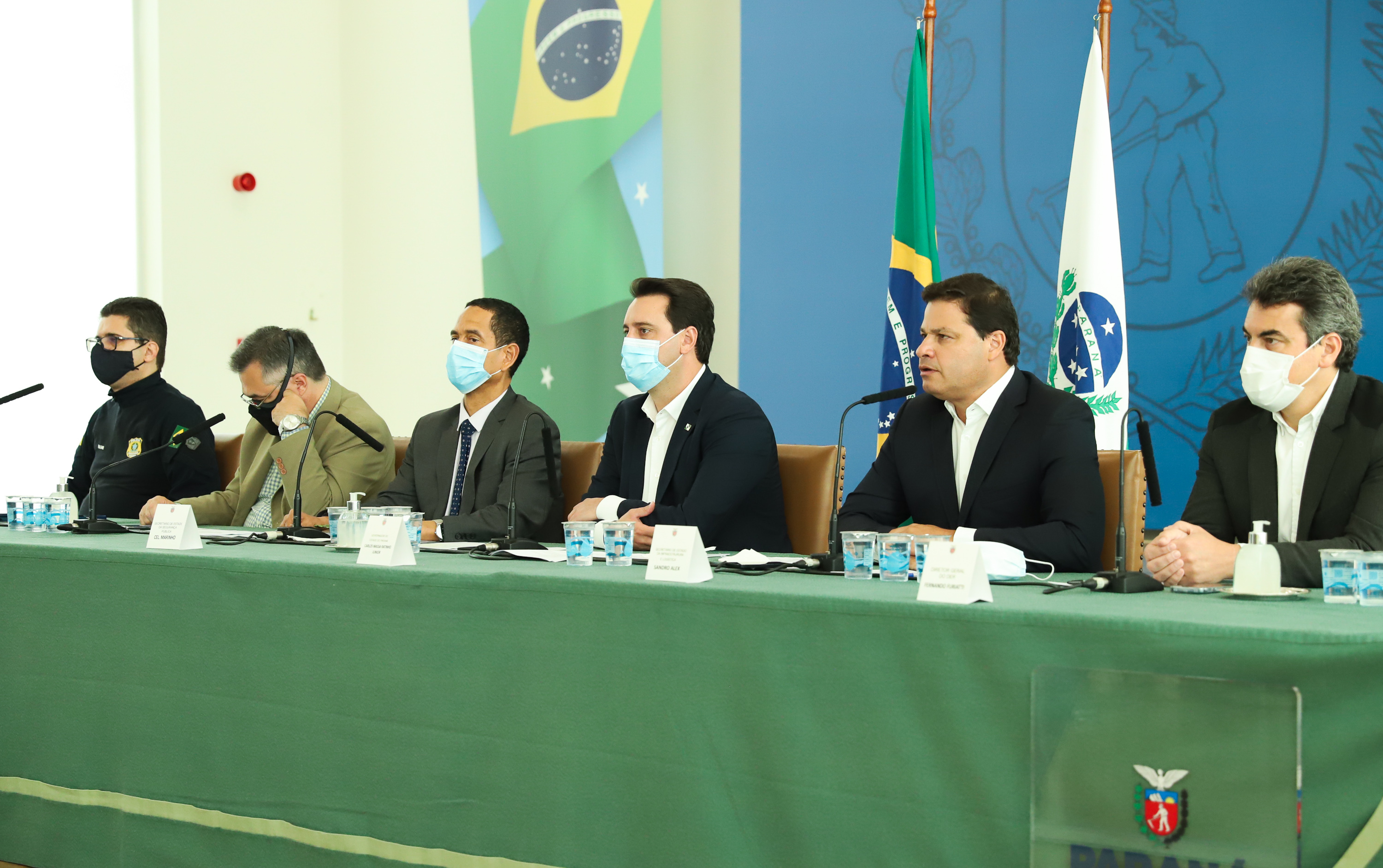 O governador Carlos Massa Ratinho Junior e secretários de Estado apresentam nesta sexta-feira (26), em conjunto com a Polícia Rodoviária Federal, detalhes do plano de operação para o fim da concessão das rodovias paranaenses, que ocorre neste final de semana. - 26/11/2021 - Foto:Rodrigo Félix Leal / InfraPR