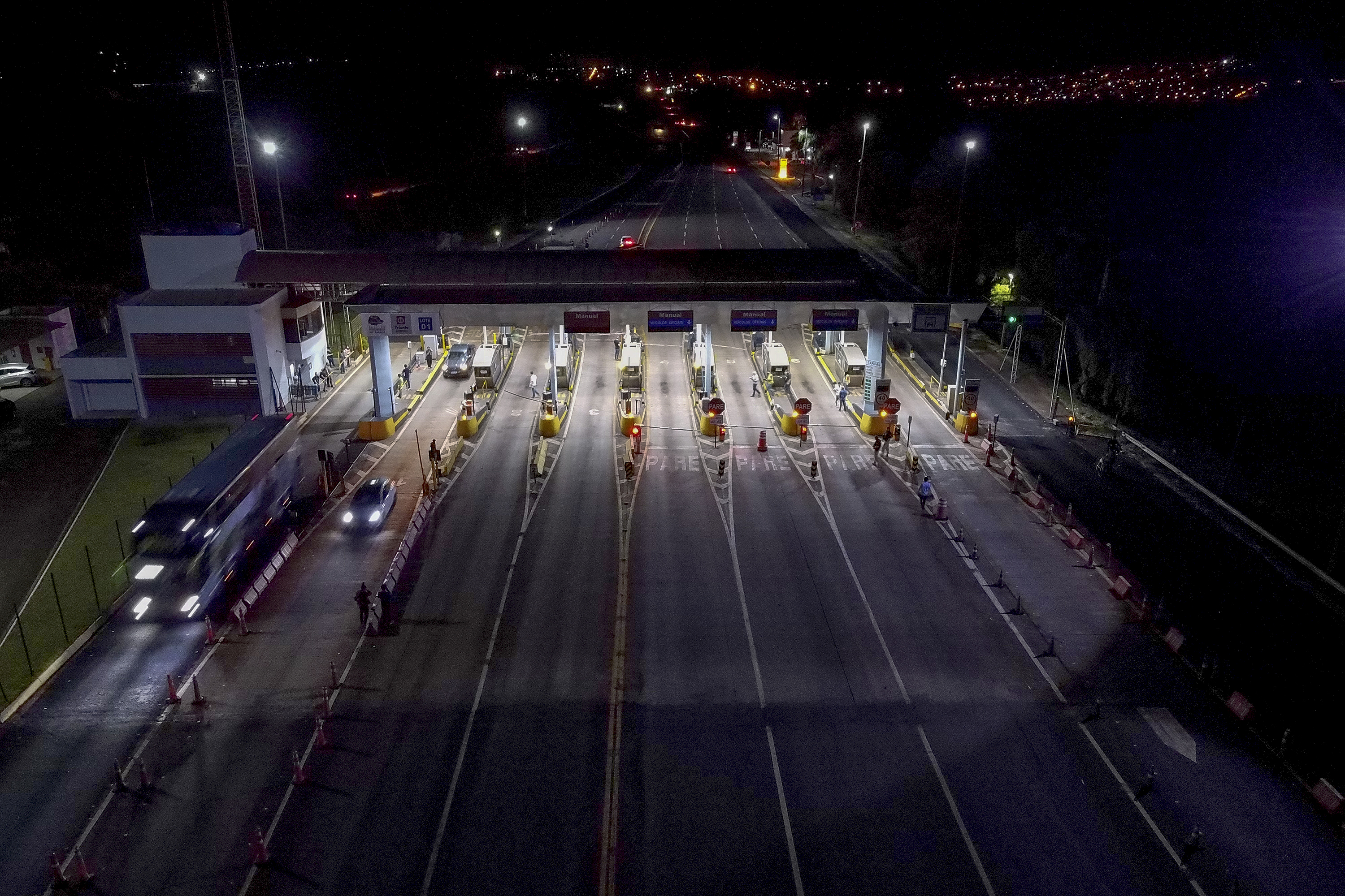 Fim das concessões rodoviárias no Paraná - praça de pedagio de Jataizinho. Foto Leonardo Sguarezi/AEN