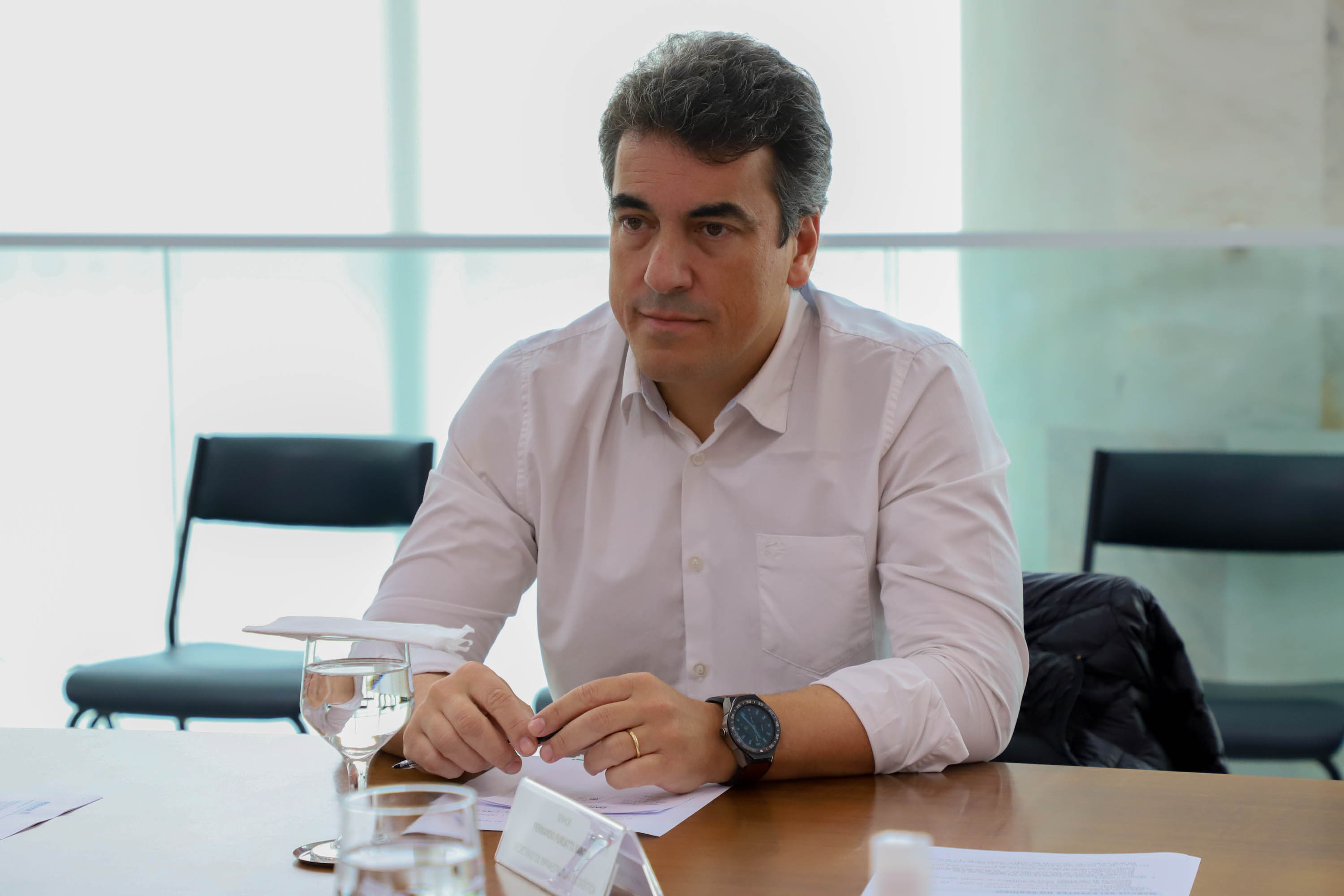 Governador Carlos Massa Ratinho Junior em reunião com o diretor-geral brasileiro da Itaipu Binacional, Almirante Anatalício Risden ( foto) - Curitiba, 18/04/2022 Foto: Ari Dias/AEN