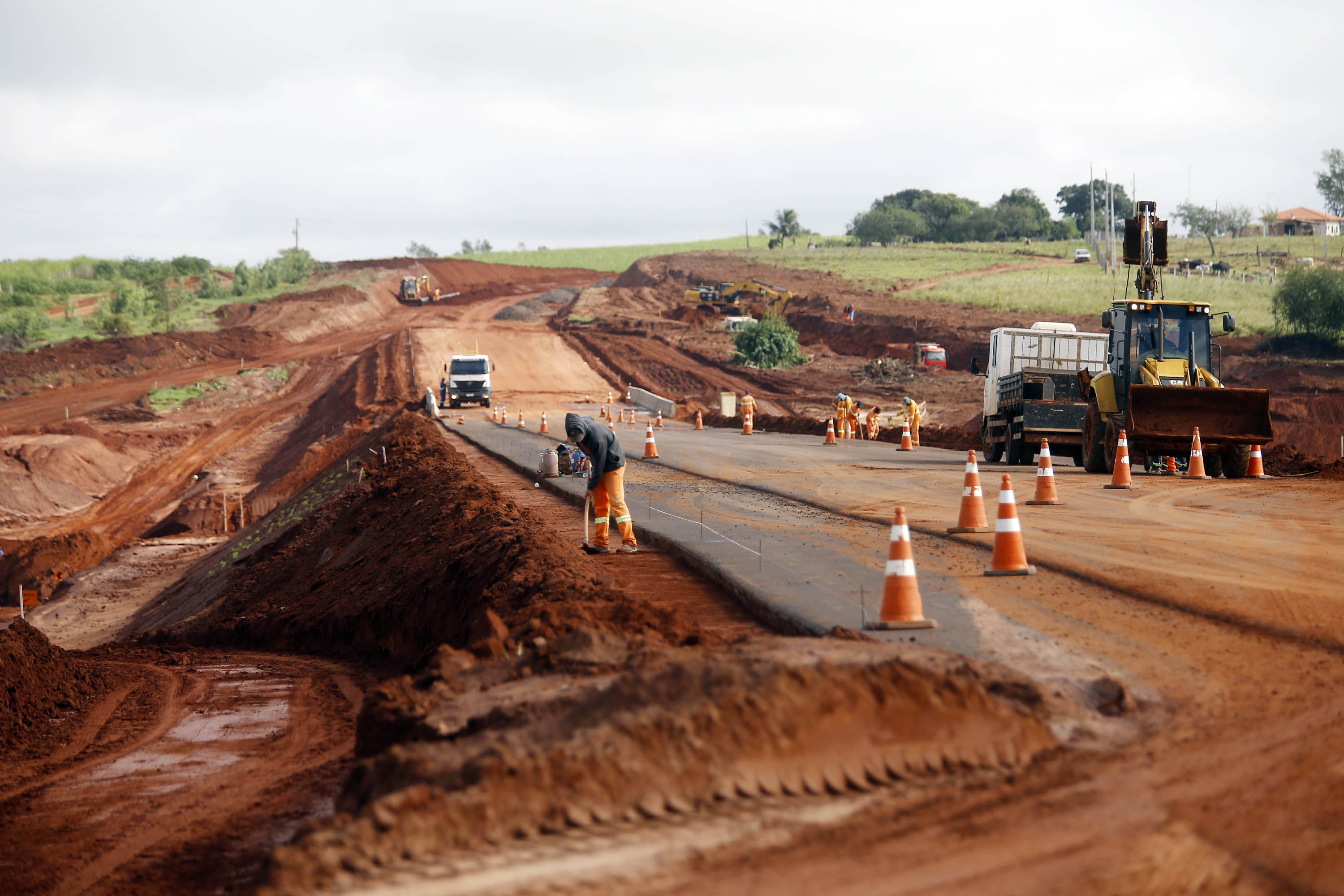 Obras da Estrada da Boiadeira ultrapassam 80% de execução e avançam em várias frentes - Foto: Albari Rosa/AEN