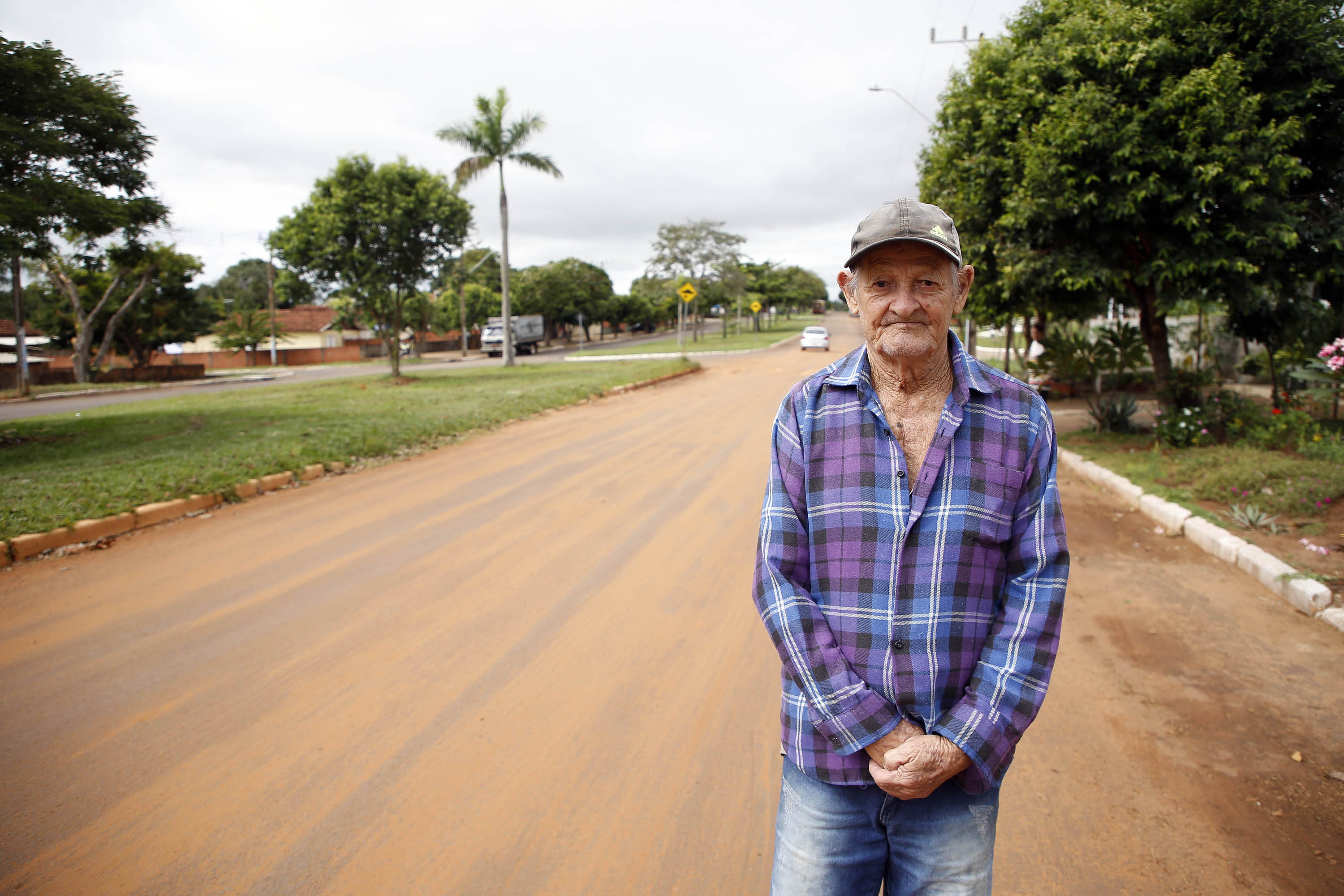 A obra de revitalização da Estrada da Boiadeira (BR-487), no Noroeste do Paraná, avançou significativamente nos últimos dias. A construção da rodovia que liga o Mato Grosso do Sul a Umuarama, passando por Icaraíma, ultrapassou índice de conclusão de 80% e, com o encaminhamento das últimas desapropriações necessárias, todo o trecho estará liberado para execução a partir de junho. Com isso, a previsão é que o antigo sonho da população da região seja materializado no segundo semestre deste ano, com a conclusão