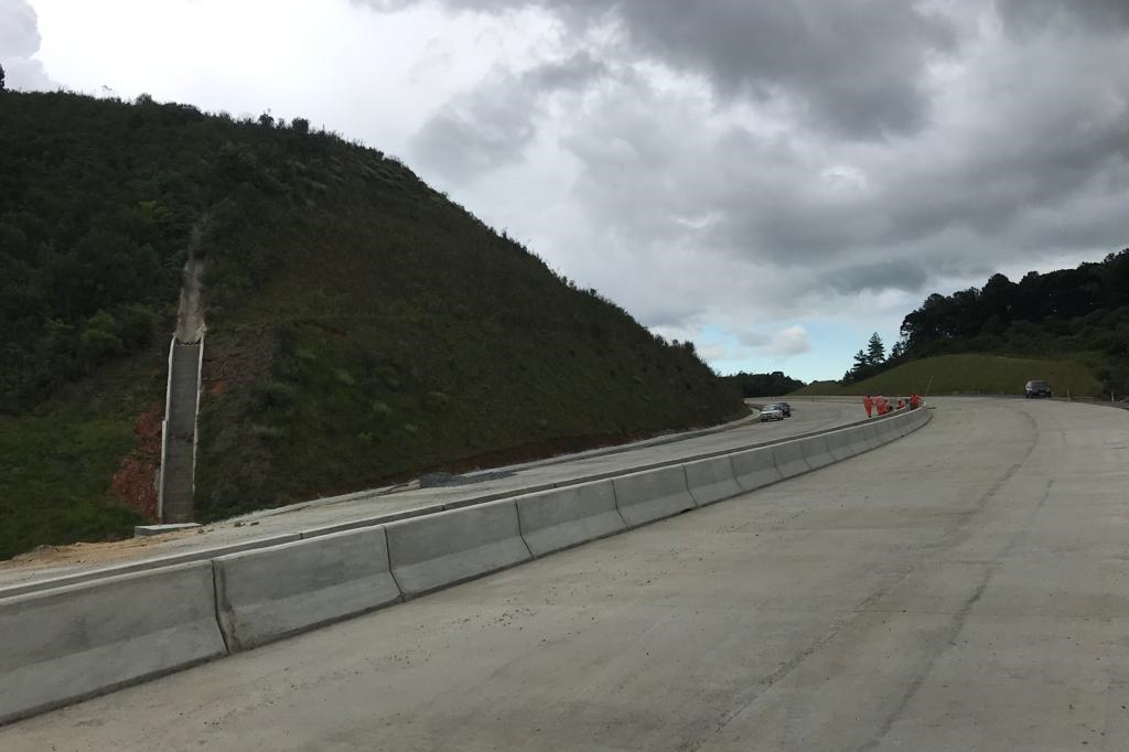 Com investimento de R$ 90 mi, duplicação da Rodovia dos Minérios atinge 50% de conclusão - Foto: DER