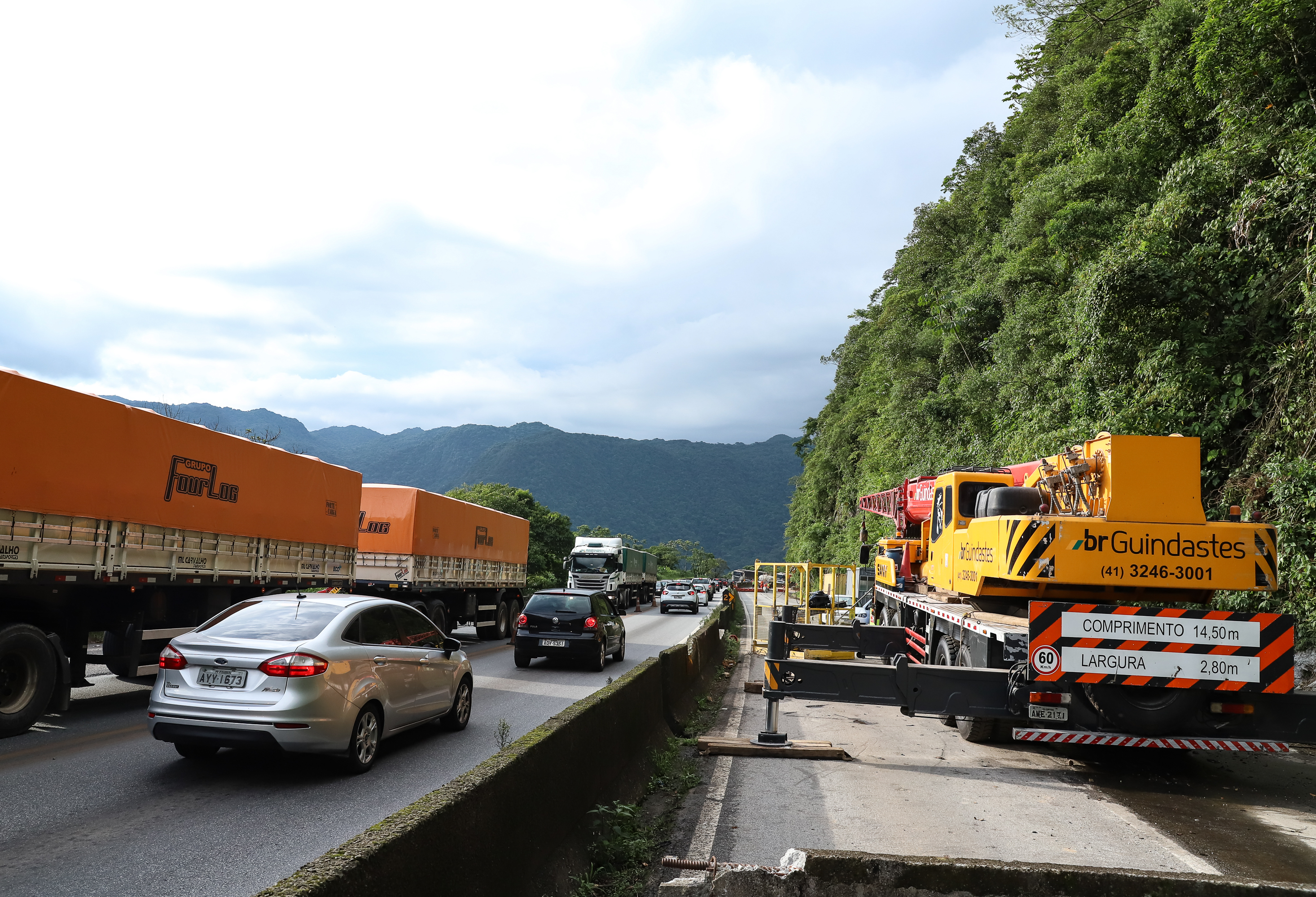 Trecho da BR-277, no sentido litoral, é liberado para o tráfego de veículos