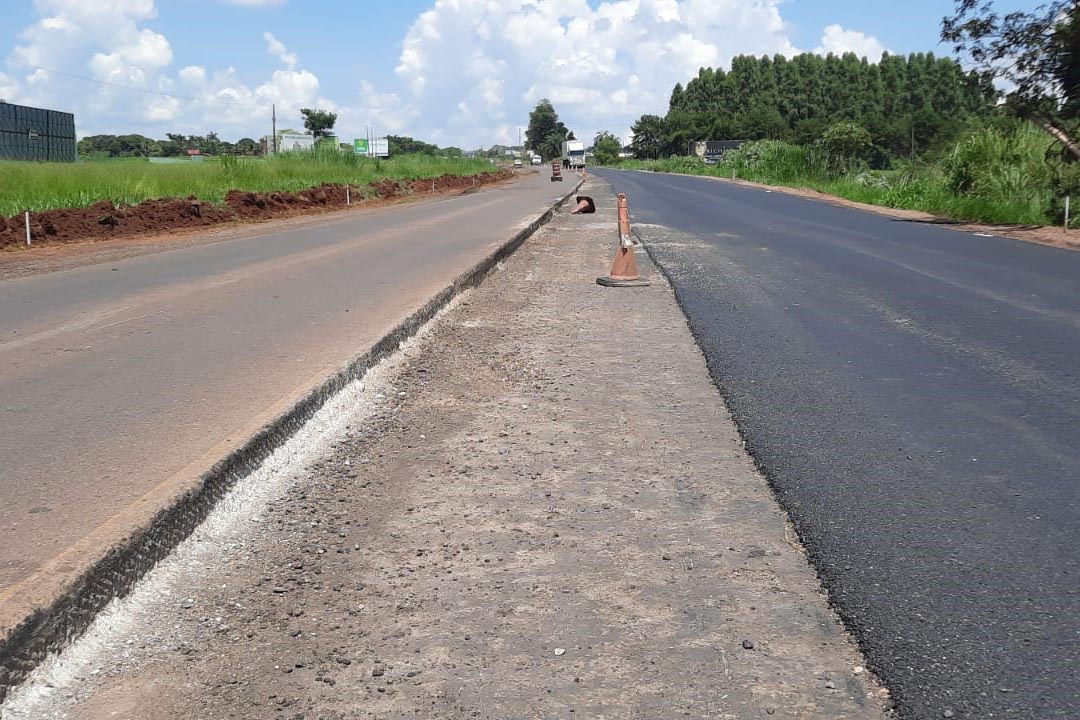 Novas terceiras faixas na PR-323, na região Noroeste, estão quase concluídas Foto: DER