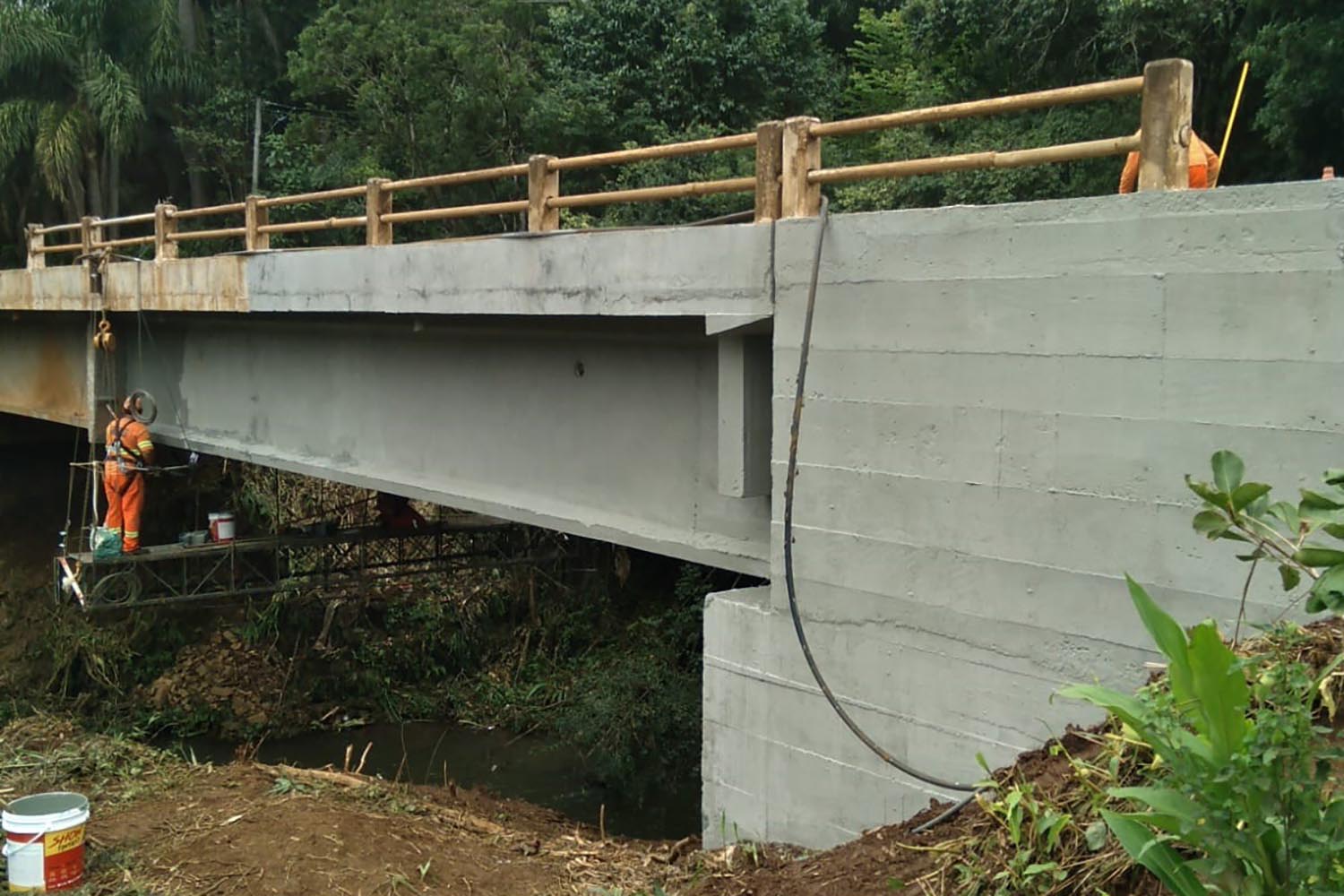 Infraestrutura 2023 - veja o balanço dos 100 primeiros dias de gestão nas regiões Sul e RMC  - Reforma da ponte do Rio Jararaca em Bituruna