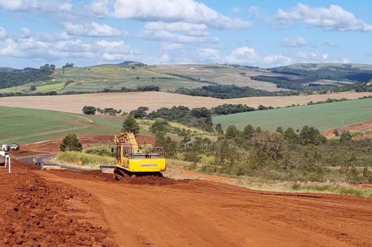 Com novo trecho liberado, duplicação da PR-445 atua de Mauá da Serra a Lerroville Foto: DER-PR