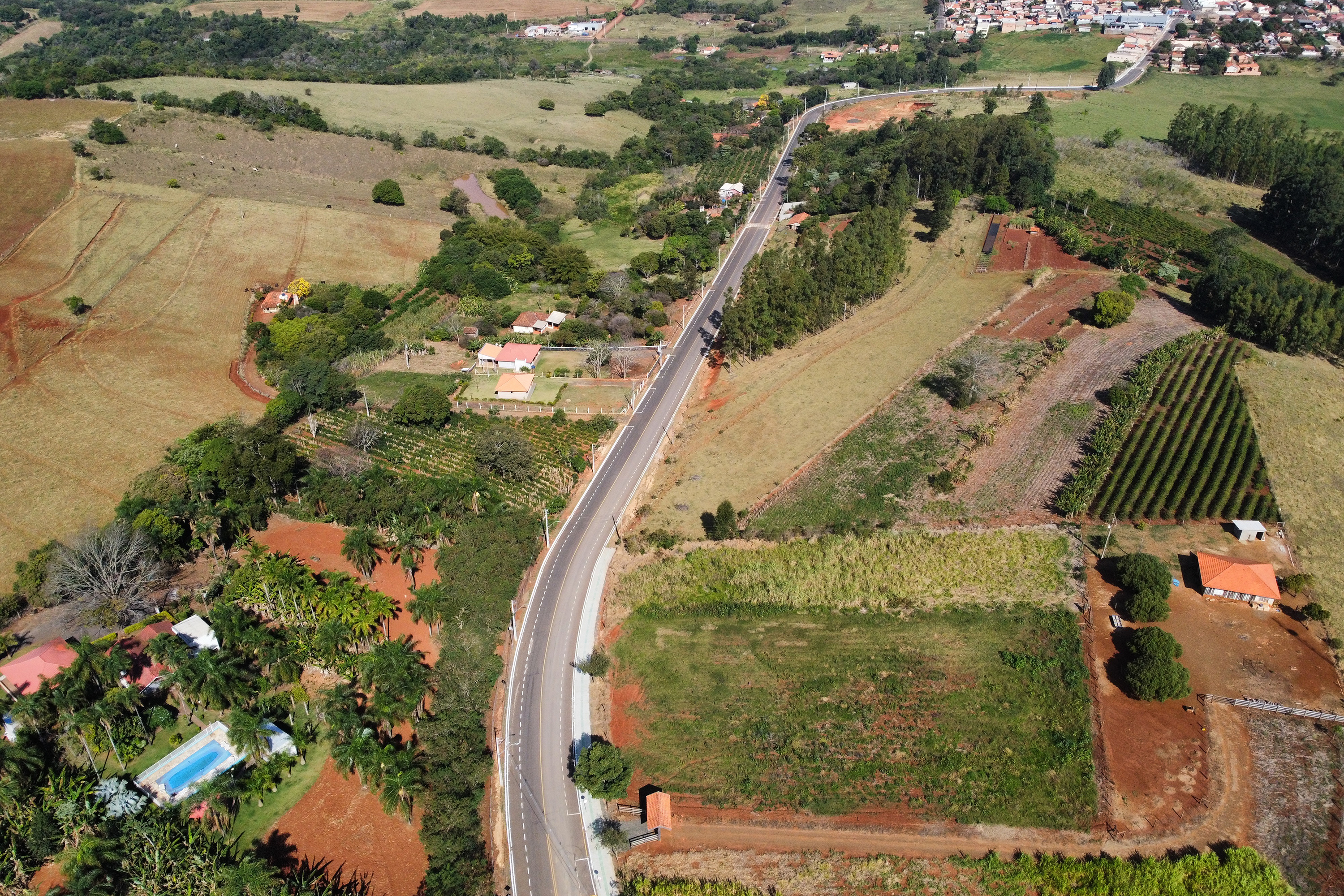 Governador inaugura nova pavimentação do acesso ao santuário de Joaquim Távora Foto: Ari Dias/AEN