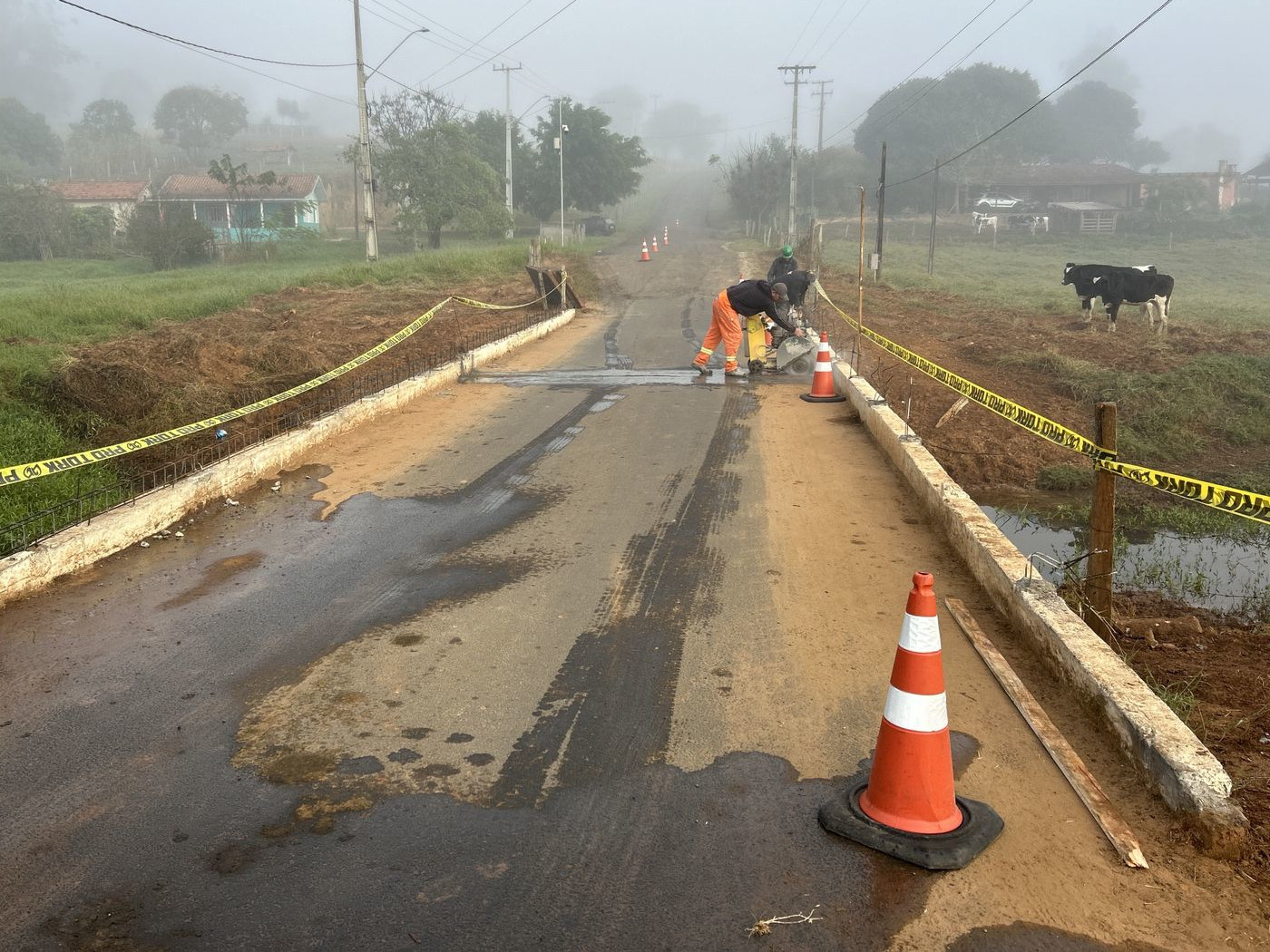 Reforma da ponte sobre o Ribeirão Patrimônio na PR-151 em Salto do Itararé