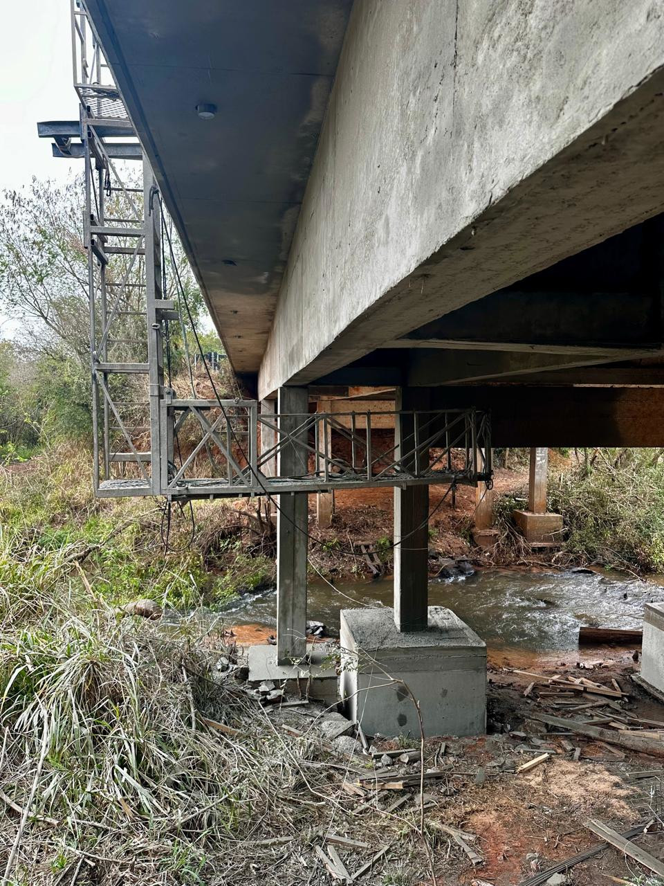 Obras da Reforma ponte Rio dos índios na PR-323 entre Tapejara e Cianorte