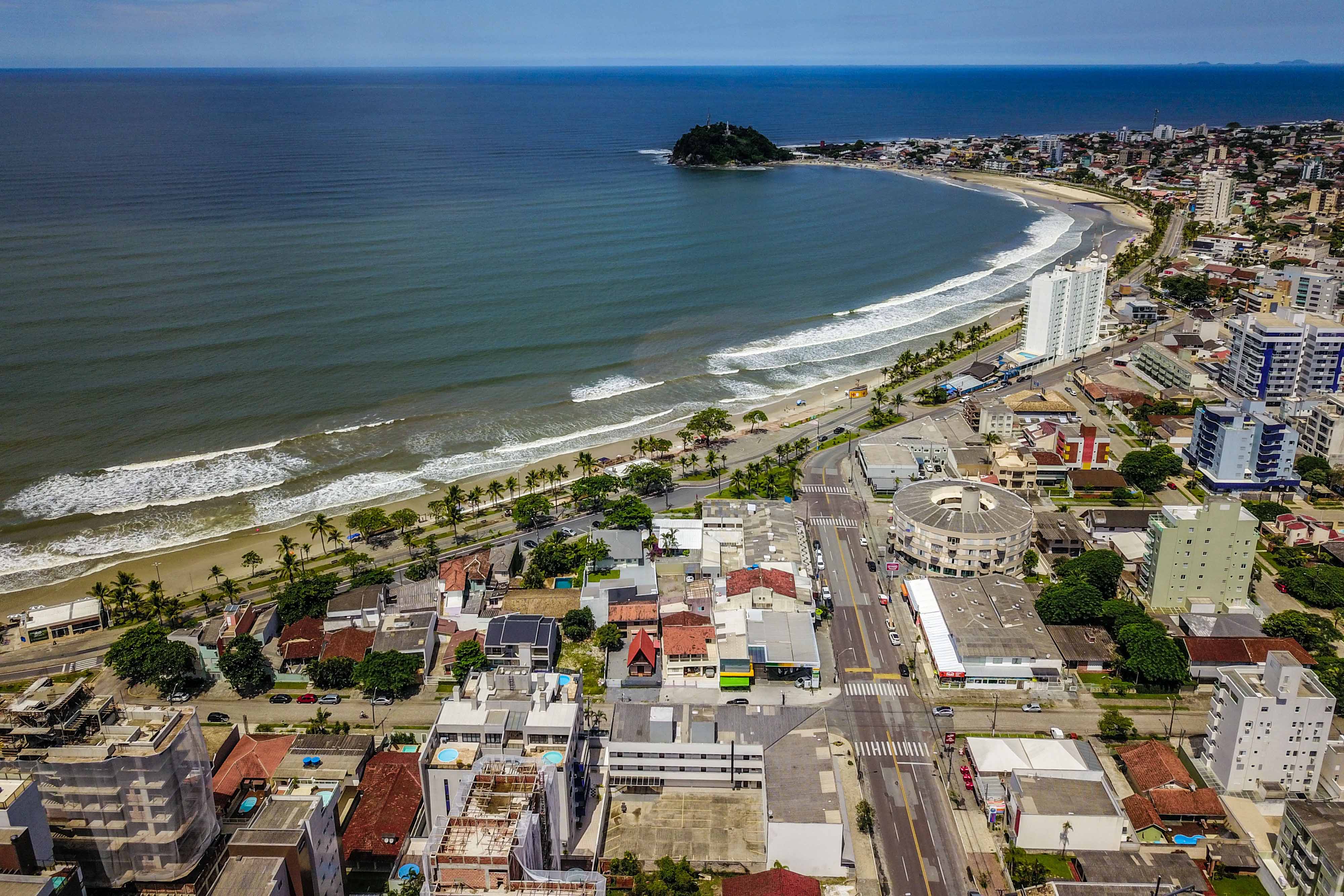 Imagens aéreas de Guaratuba