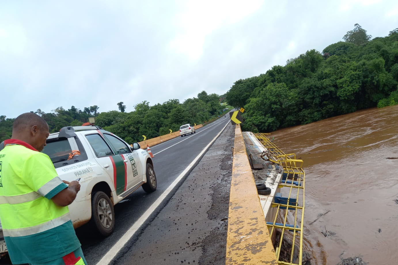 DER/PR divulga condições de rodovias estaduais após as chuvas. PR-317 Engenheiro Beltrão