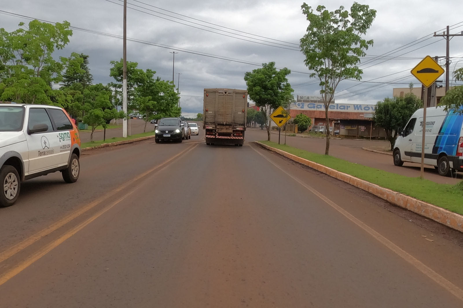 rua onde a passarela será instalada