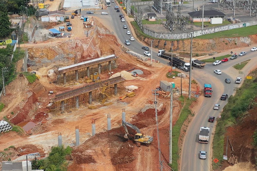 Obras da duplicação da Rodovia dos Minérios em Almirante Tamandare