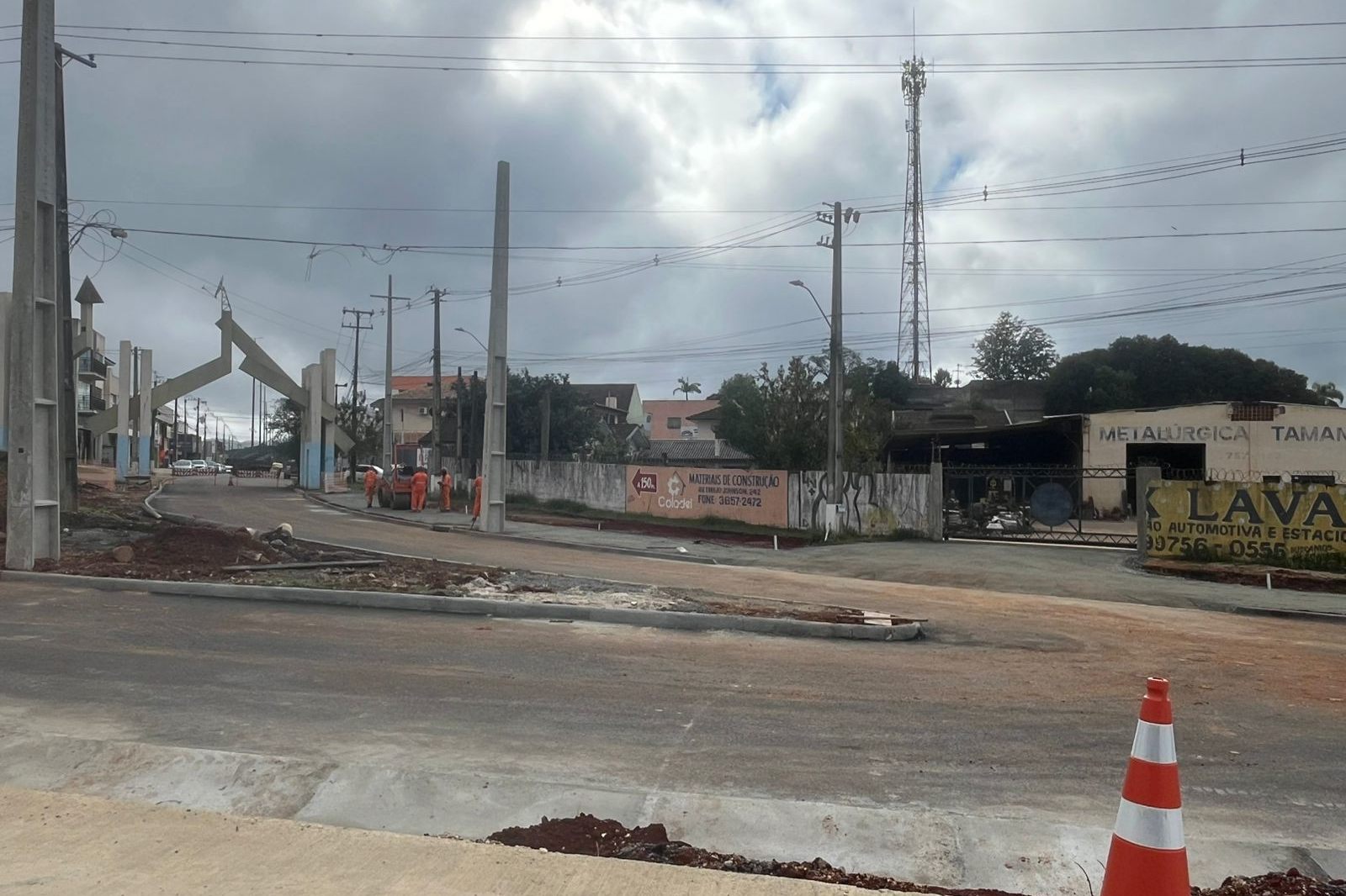 obras de duplicação em concreto da Rodovia dos Minérios