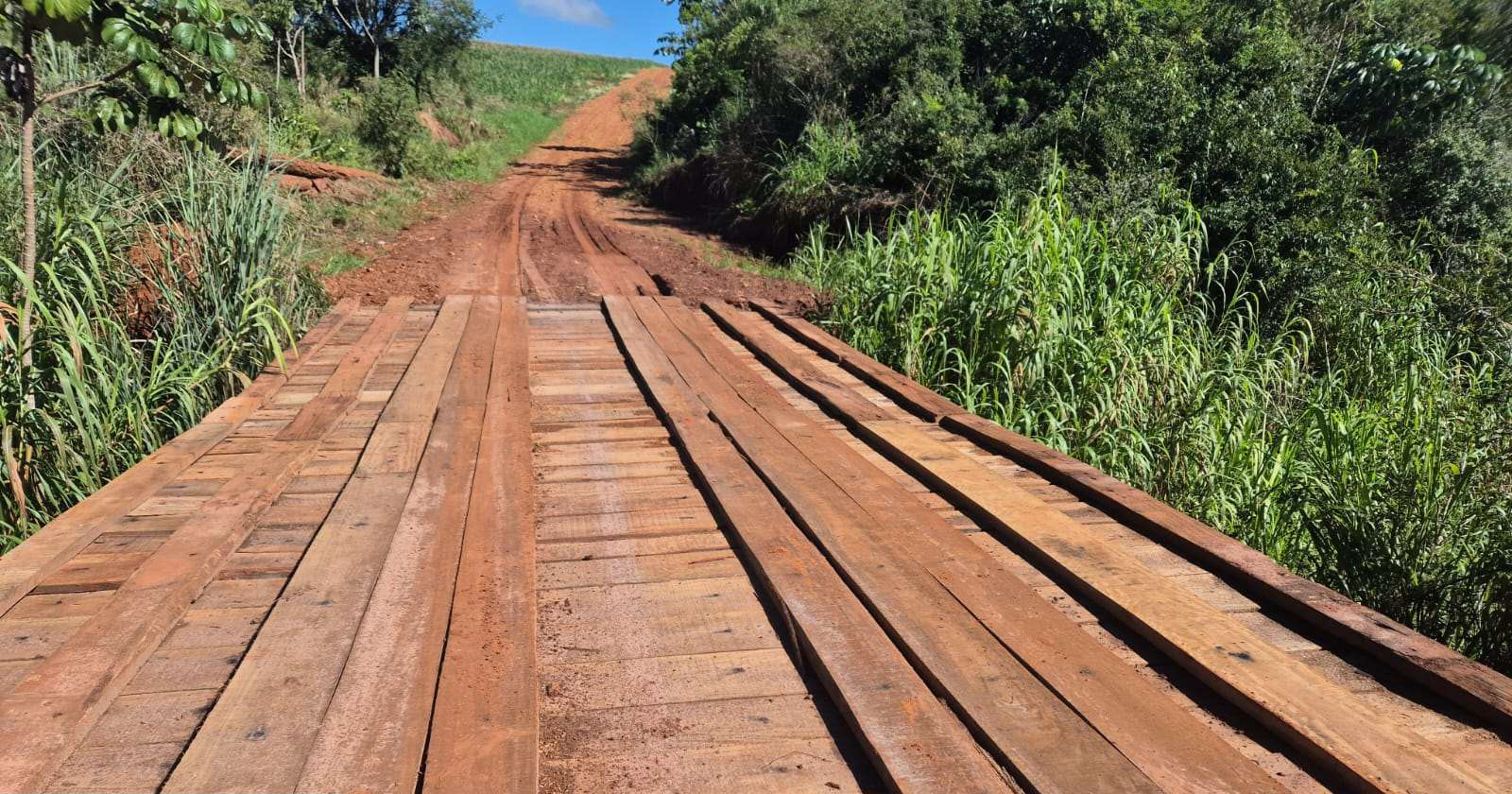 Ponte sobre o Córrego Sarandi - Estrada Nova Santa Helena