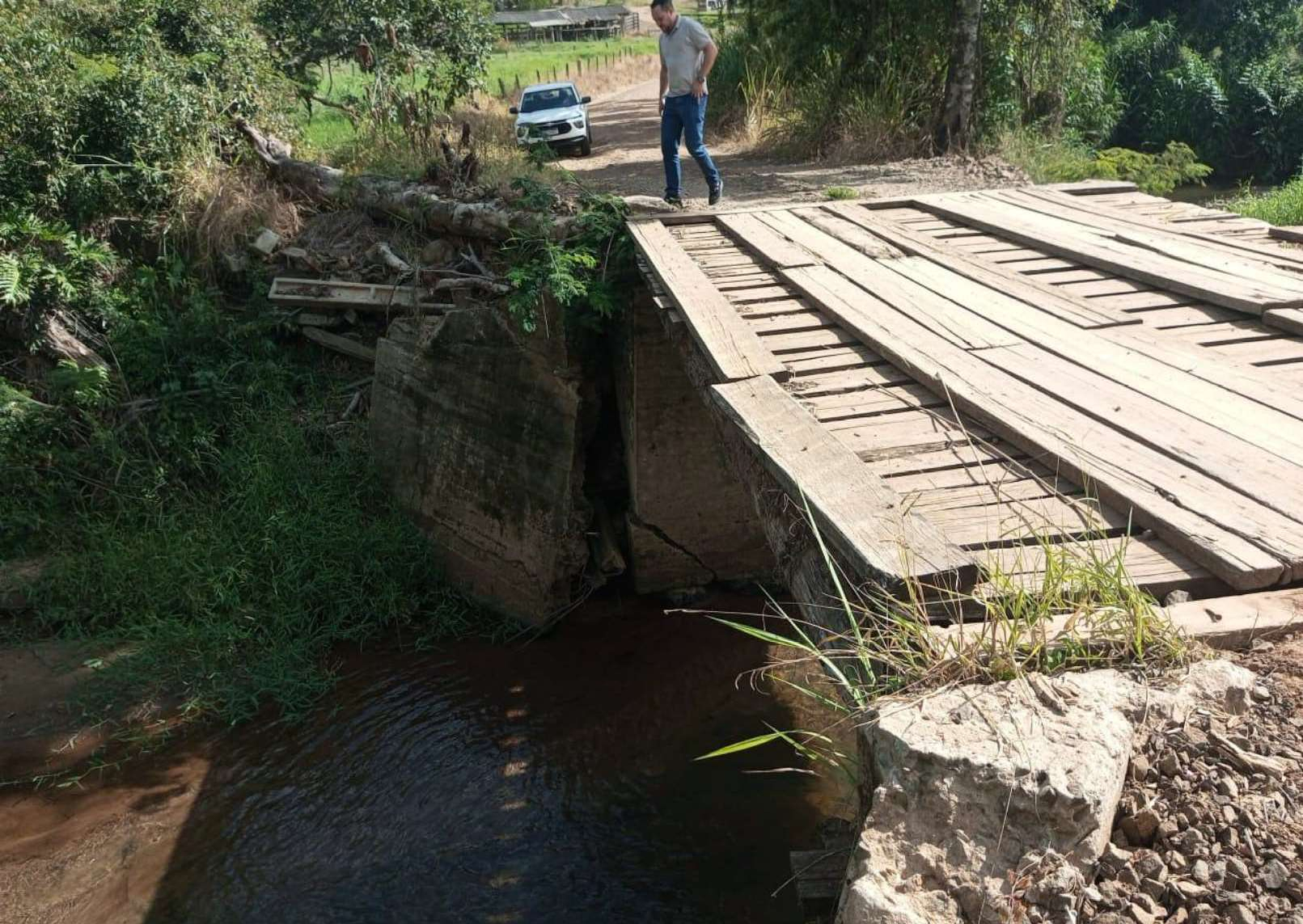 Estado e Cândido de Abreu vão construir nova ponte de concreto na zona rural