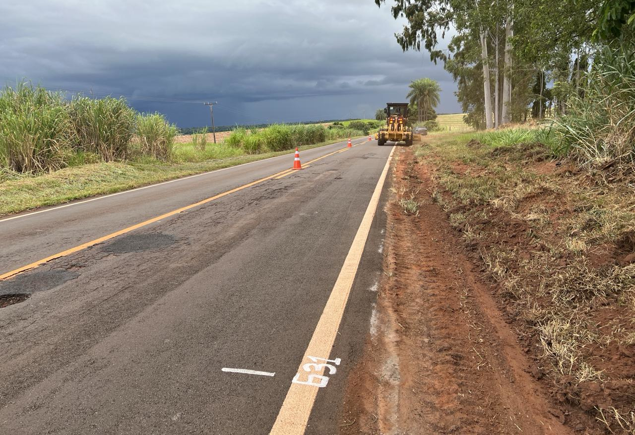 DER/PR começa conservação entre Santa Cruz de Monte Castelo e Querência do Norte