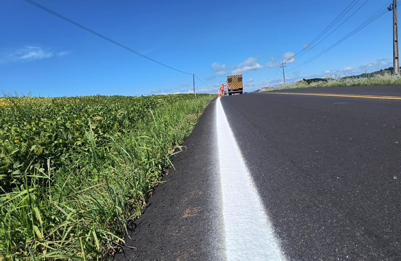 DER/PR reforça sinalização viária em Francisco Beltrão e na ligação com Itapejara D'Oeste