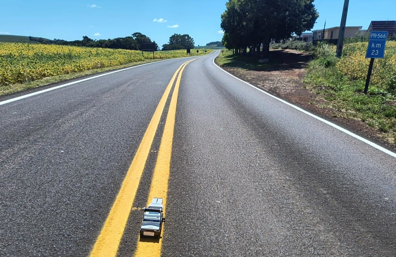 DER/PR reforça sinalização viária em Francisco Beltrão e na ligação com Itapejara D'Oeste