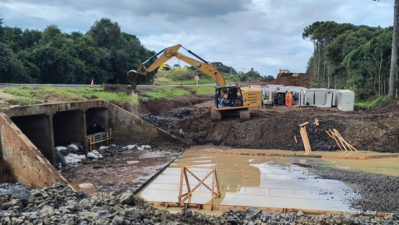 Duplicação em concreto da PRC-466 entre Turvo e Palmeirinha chega a 22,7% de execução