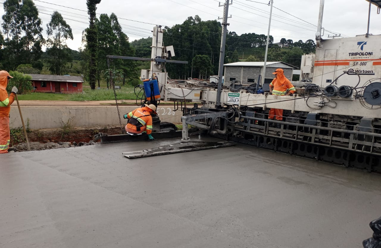 Duplicação em concreto da PRC-466 entre Pitanga e Turvo atinge 18,22%