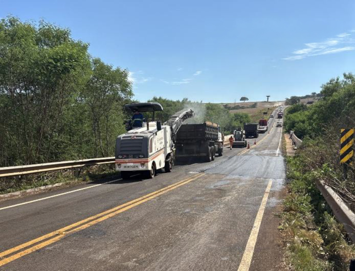 DER/PR promove melhorias em acesso a ponte entre Godoy Moreira e São João do Ivaí