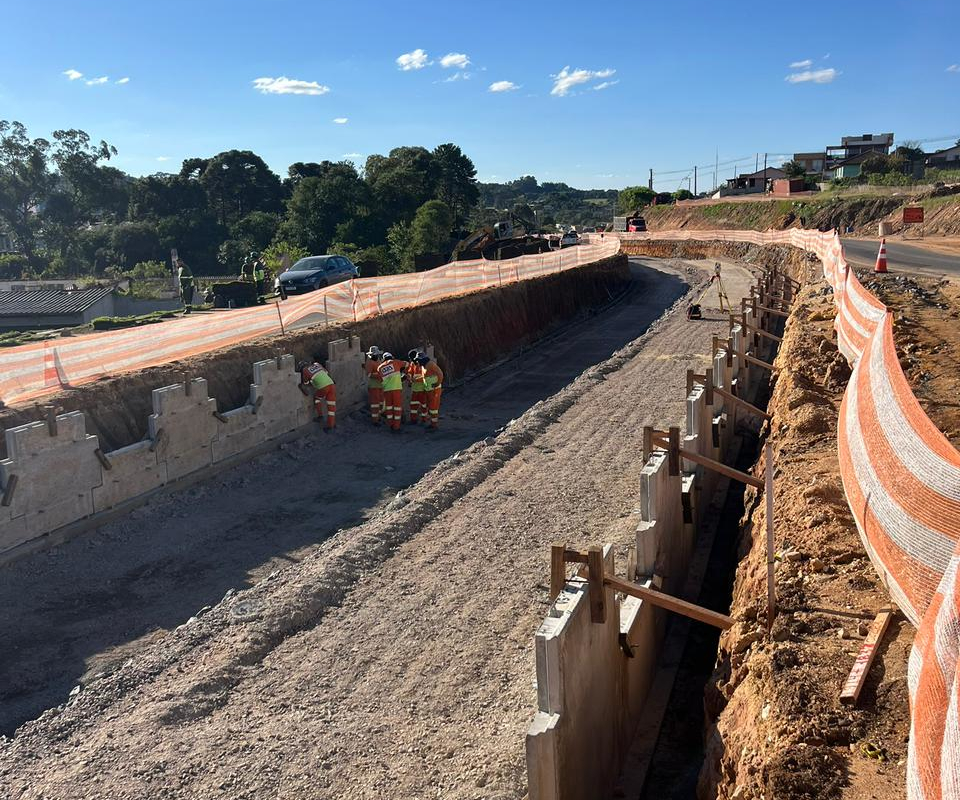 Restauração em concreto da PR-151 entre Ponta Grossa e Palmeira chega a 53% de execução