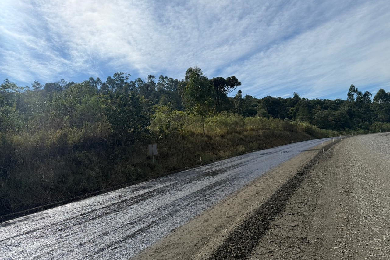 No 3° mês, pavimentação da rodovia entre Imbaú e Reserva chega a 7,5% de execução