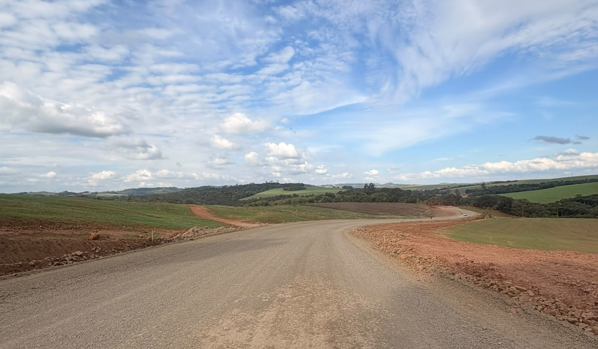 Sonho antigo, PR-239 entre Mato Rico e Roncador já tem obras de pavimentação