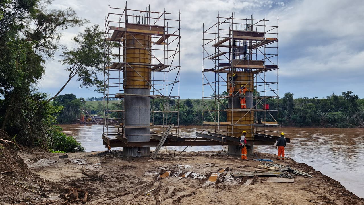 Nova ponte entre Japurá e São Carlos do Ivaí se prepara para começar escavações no Rio Ivaí