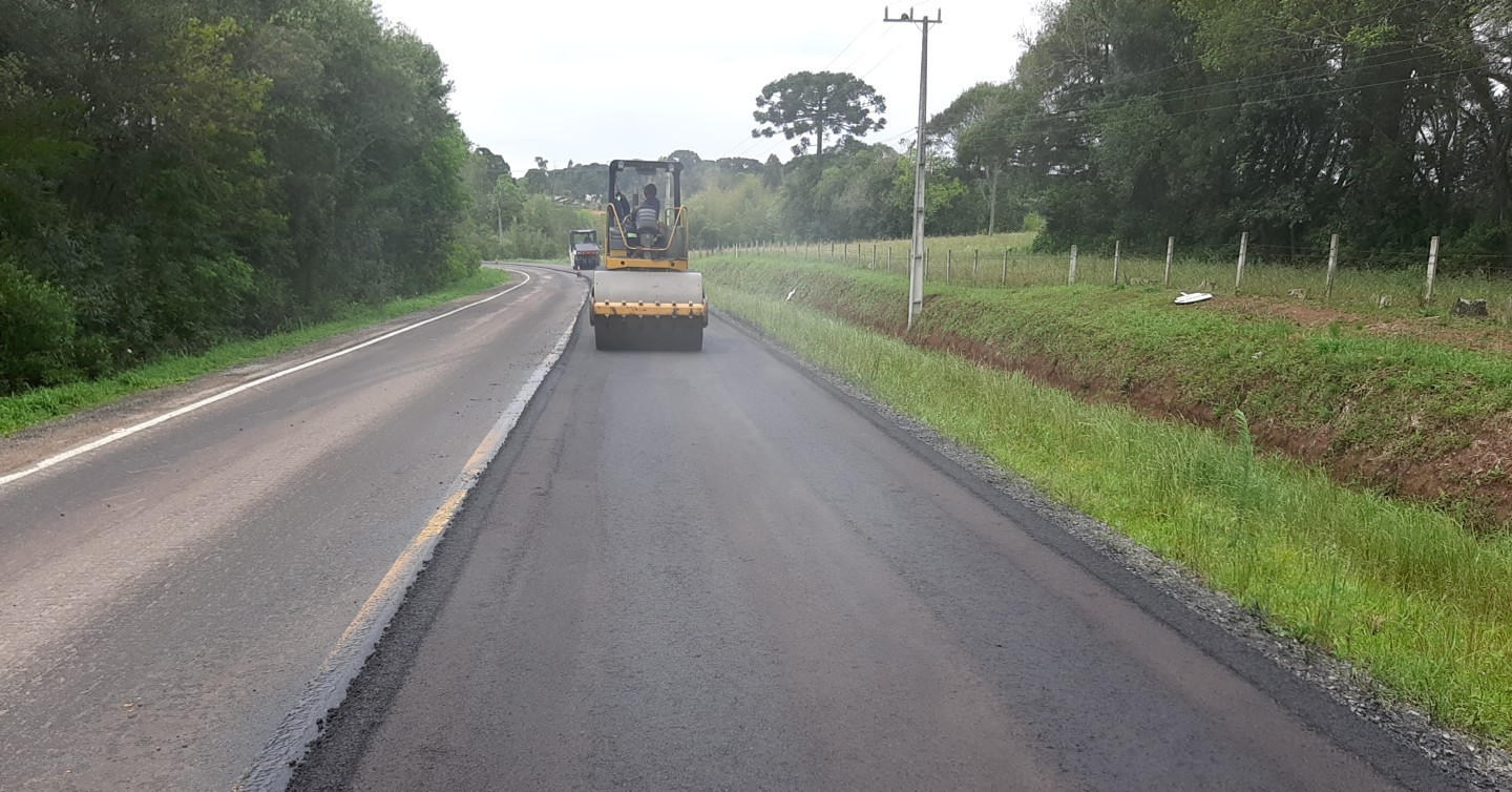 DER/PR está realizando melhorias em rodovia entre Campo do Tenente e a Lapa