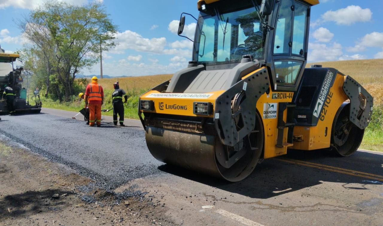 Rodovia entre Nova Laranjeiras e Espigão Alto do Iguaçu recebe melhorias do DER/PR