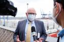 Representantes do Governo Federal visitaram nesta terça-feira (22) o Porto de Paranaguá para conhecer a estrutura de armazenagem e embarque. Os técnicos avaliam as melhores alternativas para o acesso à cidade a partir da construção da Nova Ferroeste. - Foto: Rodrigo Félix Leal/INFRA