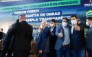 O governador Carlos Massa Ratinho Junior e o ministro da Infraestrutura, Tarcísio Gomes de Freitas, apresentam, os detalhes da nova concessão de 3,3 mil quilômetros de rodovias do Paraná. Foto: Rodrigo Félix Leal / InfraPR
