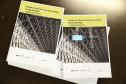 Aeroportos de Pato Branco e Umuarama recebem plano diretor para os próximos 20 anos - Umuarama - Prefeito Hermes Pimentel da Silva / Deputado Estadual Delegado Fernando Martins / Josil Voidela e Luciana Bruel equipe técnica de aeroportos da SEIL - Curitiba, 17/02/2022 Foto: Rodrigo Félix Leal/SEIL