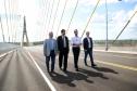 Governador Ratinho Junior faz última vistoria na Ponte da Integração, que está concluída Foto: Gilson Abreu/AEN