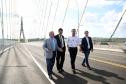 Governador Ratinho Junior faz última vistoria na Ponte da Integração, que está concluída Foto: Gilson Abreu/AEN