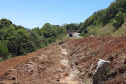 Sem interdição, DER-PR segue com as obras de recuperação da PR-170, em Bituruna Foto: DER