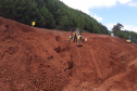 Sem interdição, DER-PR segue com as obras de recuperação da PR-170, em Bituruna Foto: DER