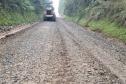 Conservação de vias rurais de Mallet, São Mateus do Sul e da Lapa tem vencedor - Cascalhamento PR-281 - Foto: DER-PR