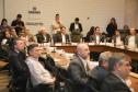 O governador Carlos Massa Ratinho Junior participa da palestra com a especialista em Inteligência Artificial, Martha Gabriel.