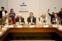 O governador Carlos Massa Ratinho Junior participa da palestra com a especialista em Inteligência Artificial, Martha Gabriel.