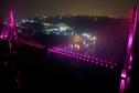 Ponte da Integração Brasil – Paraguai é iluminada na cor rosa durante o mês de outubro 