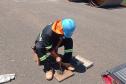 pessoa trabalhando na obra de concretagem na duplicação em Guarapuava