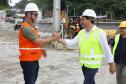 O secretário de Estado da Infraestrutura e Logística, Sandro Alex, visitando a obra da ponte