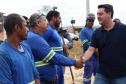 Governador, Ratinho Júnior, com os trabalhadores da obra