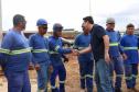 Governador, Ratinho Júnior, com os trabalhadores da obra