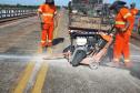 Obras na ponte entre Sertaneja e o município paulista de Assis