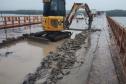 Obras na ponte entre Sertaneja e o município paulista de Assis